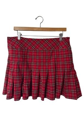 Vintage pleated plaid mini skirt